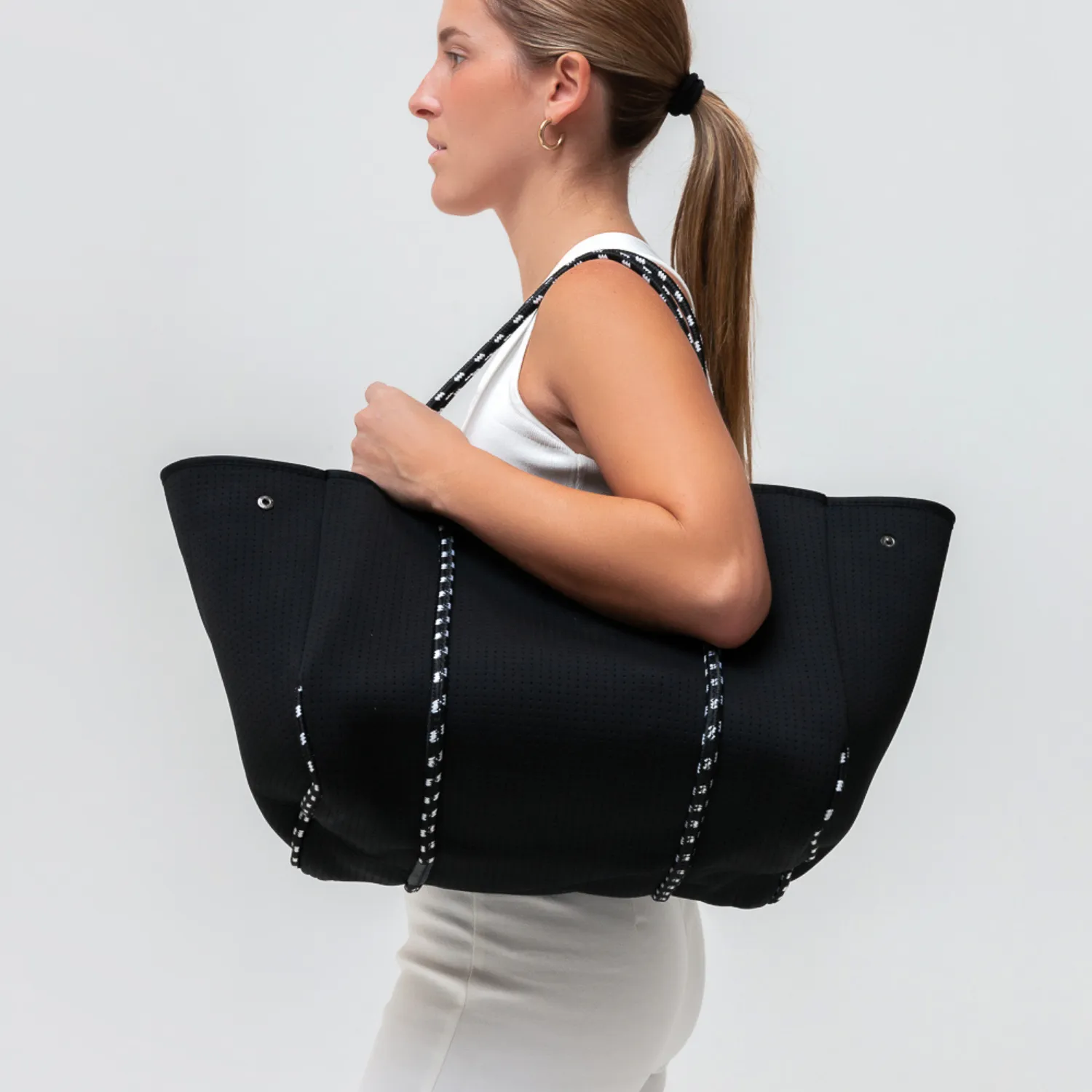 BLACK SET - EVERYDAY TOTE AND POUCH