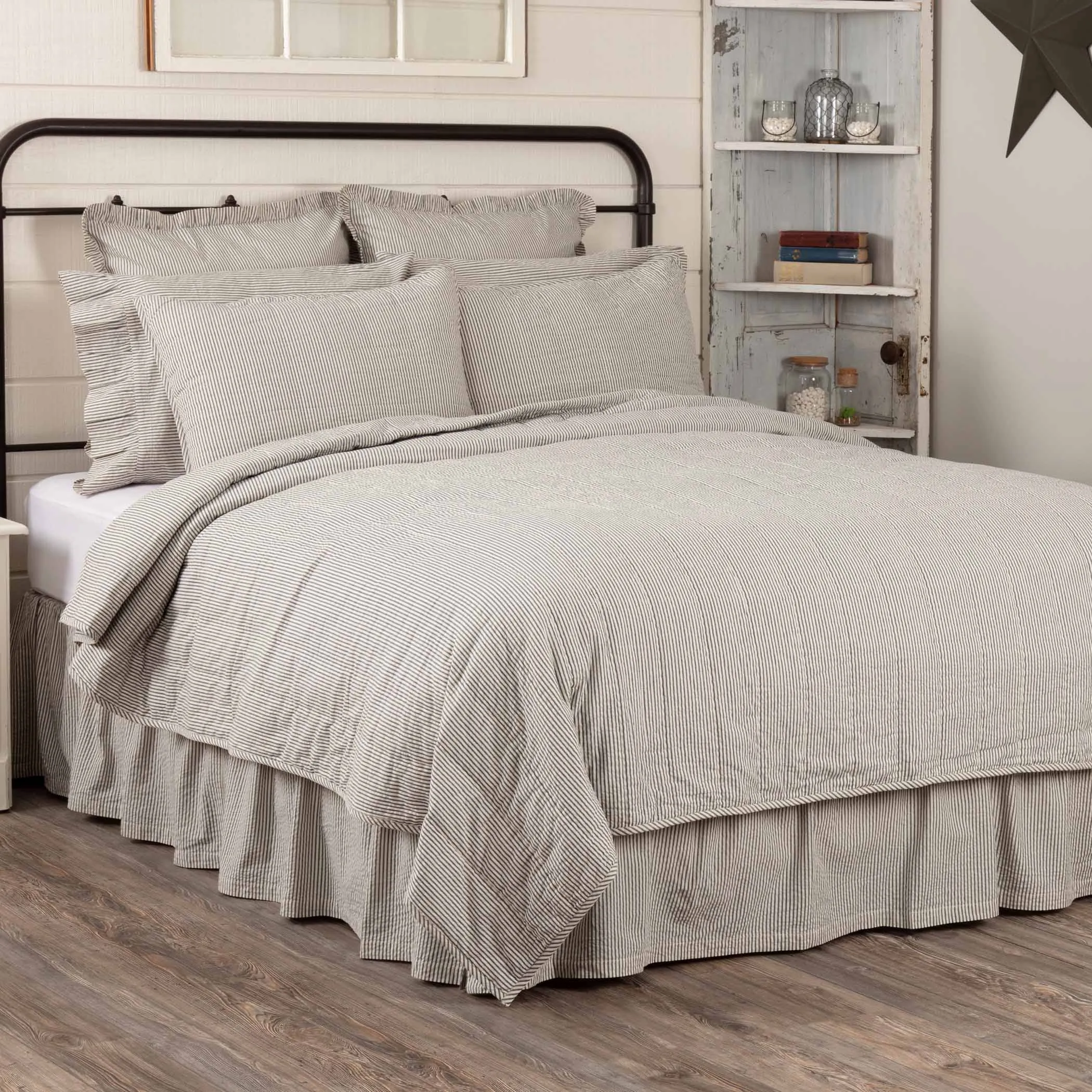 Hatteras Seersucker Blue Ticking Stripe Luxury King Quilt Coverlet 120Wx105L